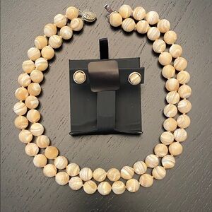 Mother of Pearl cream/white necklace and stud earrings